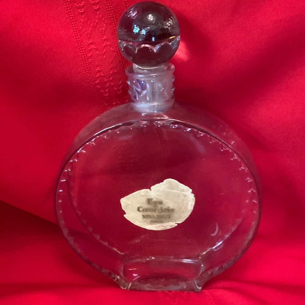 Lalique perfume bottle… in excellent condition